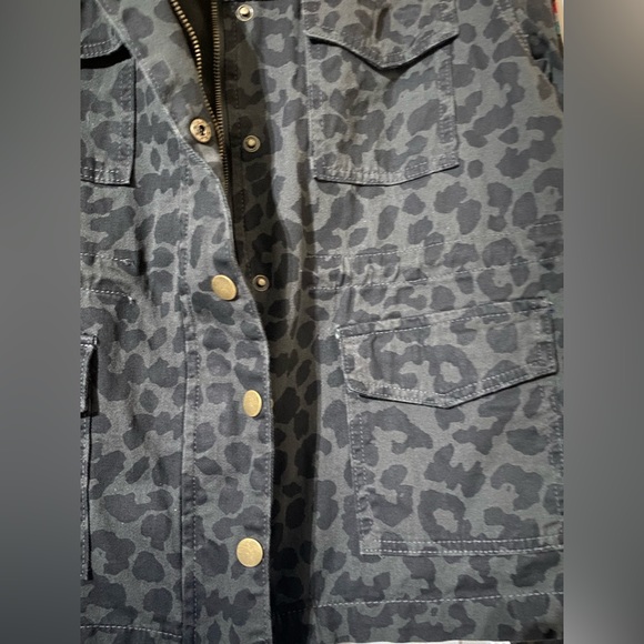 Layerz Clothing Western Aztec Dark Denim Cheetah Zippered Button Cinched Jacket - Picture 7 of 8